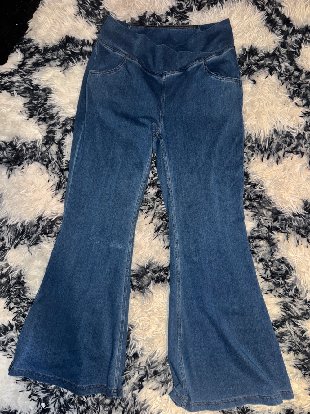 HALARA Dark Blue Flared Women's Jeans with Comfort Waistband
